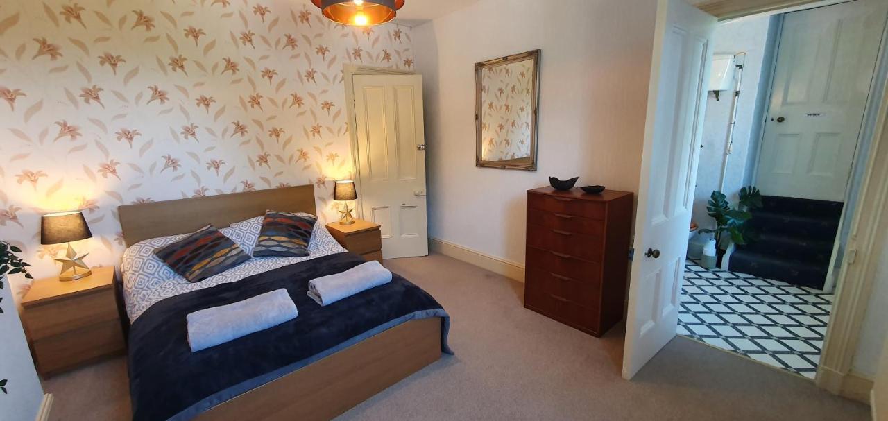 Large Mach Apartment At Pen Y Coed Hall Dolgellau Luaran gambar