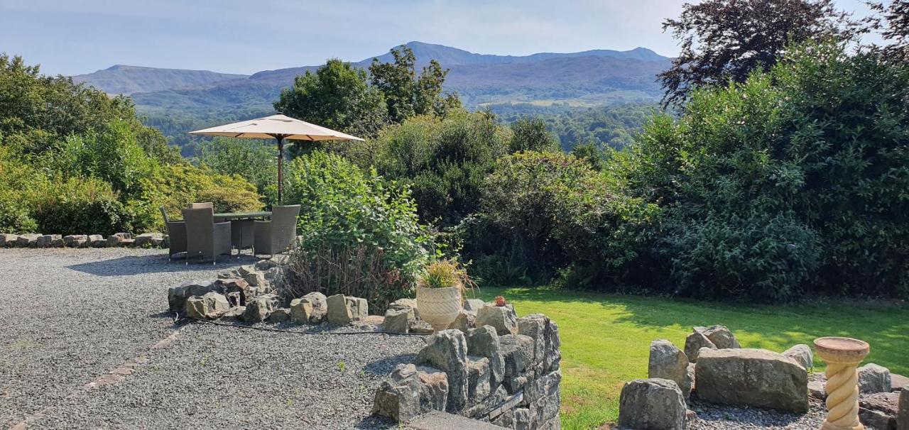Large Mach Apartment At Pen Y Coed Hall Dolgellau Luaran gambar