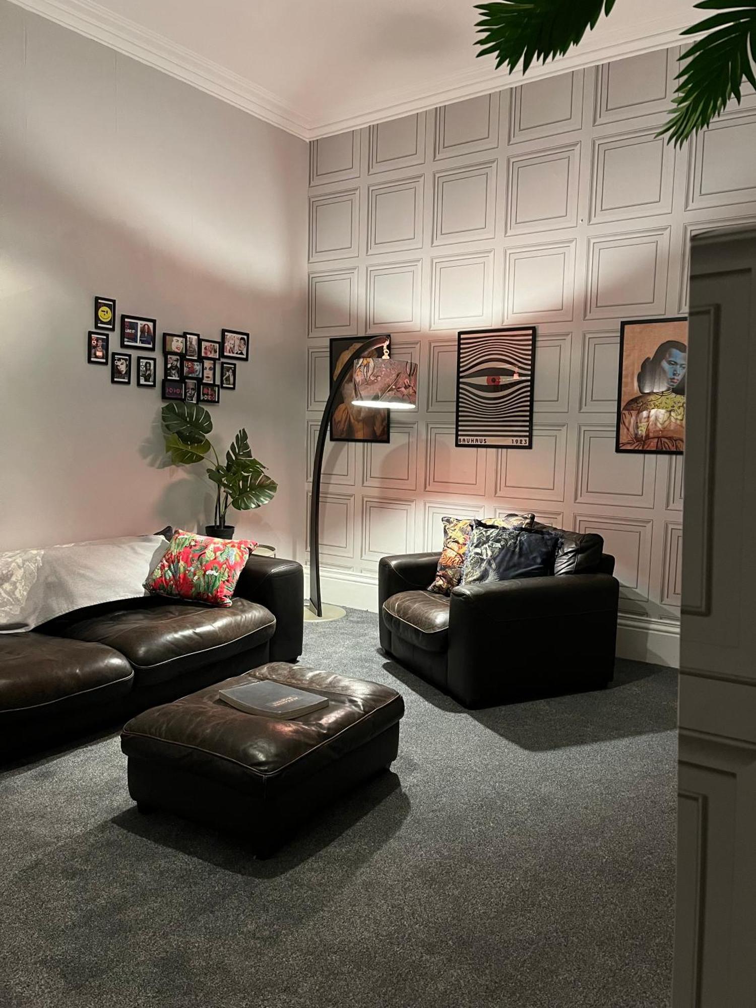 Large Mach Apartment At Pen Y Coed Hall Dolgellau Luaran gambar